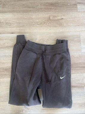 Nike brown tall pant